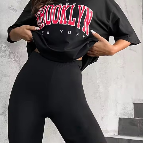 Clothes - Picture 8 of 9